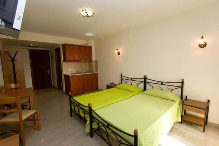 Ιωλκοσ Aparthotel Loutra Edipsou  Buitenkant foto
